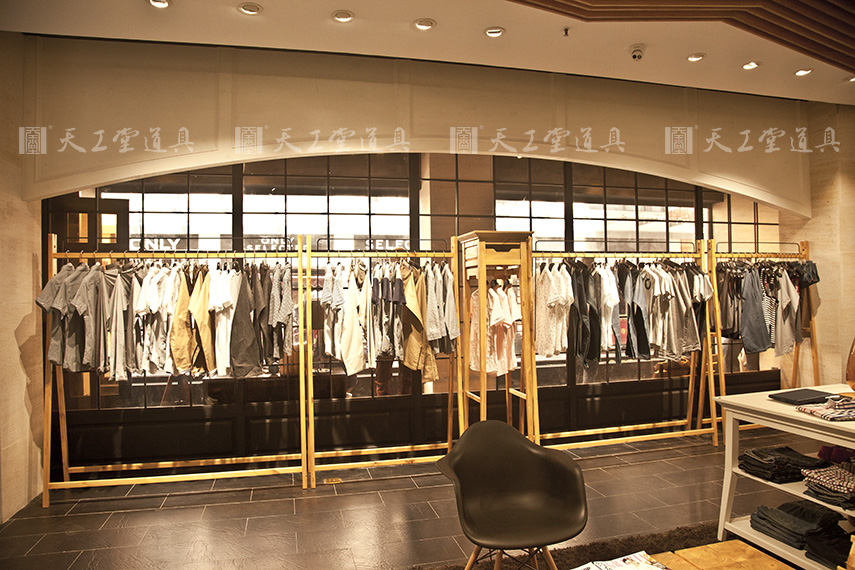 裝專賣店 展示道具