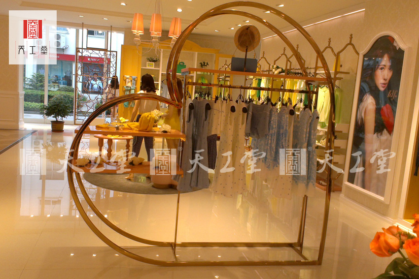  服裝專賣店服裝展示架