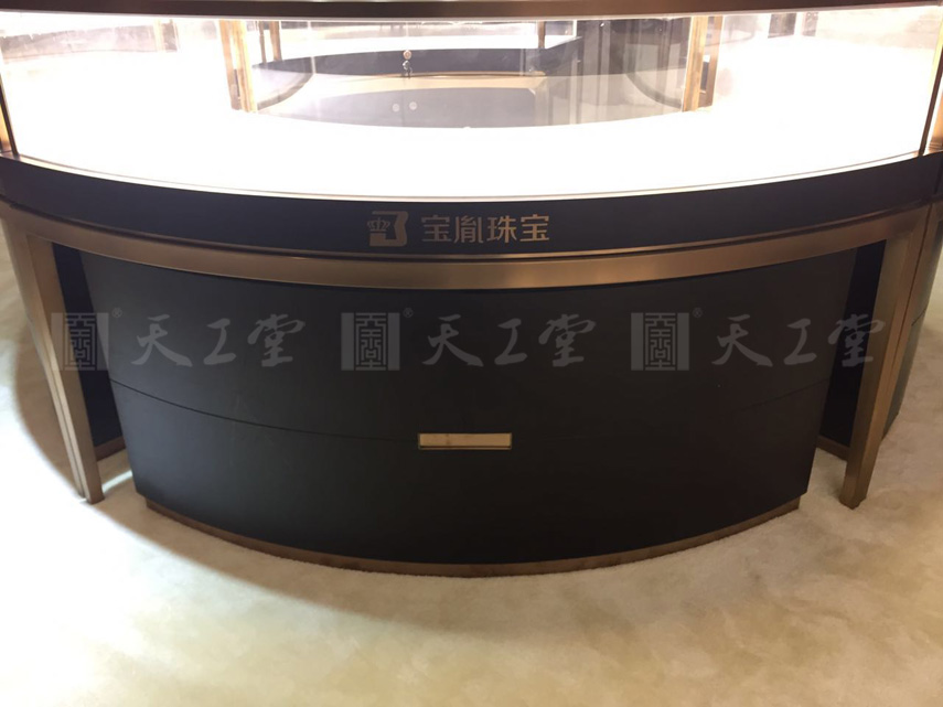 寶胤珠寶柜