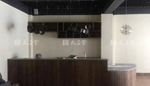 蓉運壹號女裝展廳正在安裝