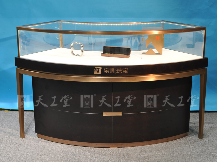 寶胤珠寶柜